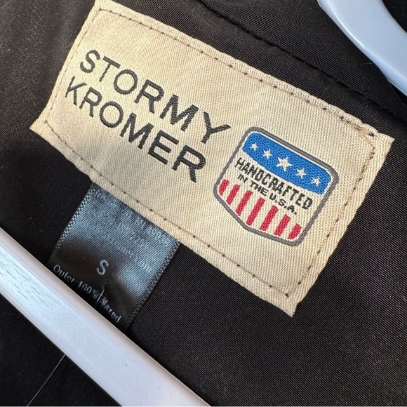 NWT Stormy Kromer The Highland Vest- Women’s Small Black Puffer - Picture 4 of 7